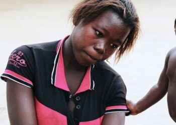 Reportage/Filles mères : dans la souffrance de l’abandon