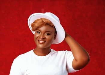 Elisabeth Apampa, un véritable « bulldozer » sur tous les fronts