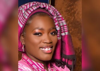 Fanta CAMARA : la jeune fille sénégalaise qui a fondé un magazine et une télévision de durabilité