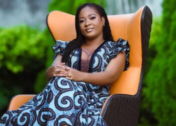 Marie-Josée Kouméalo CANDIDE JOHNSON l&rsquo;autodidacte en couture qui coud la trame de son histoire et habille tous les continents