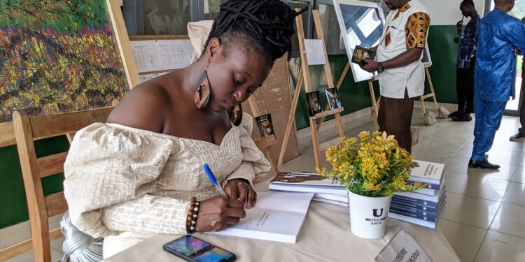 « Quarante bougies pour six agneaux gris », un nouveau livre de Christiane Gbodui qui aborde la question du mariage des femmes diplômés