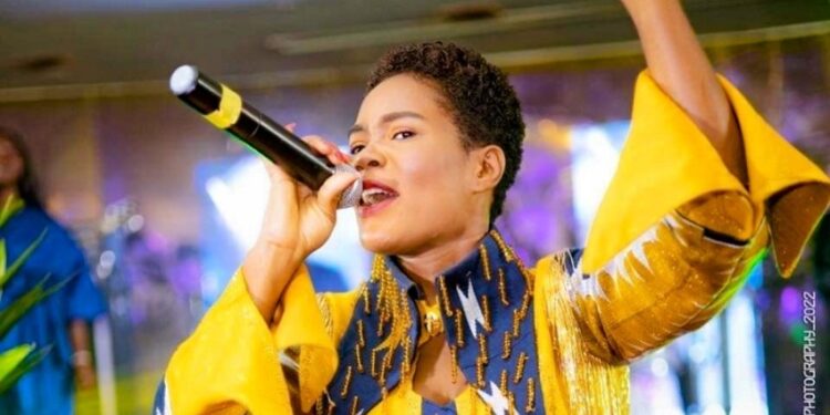 Almok, la diva de la musique togolaise invitée au festival des Afropéennes