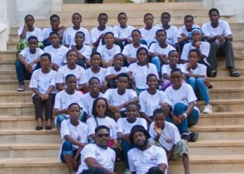 La Fondation SGMT encourage les filles à s&rsquo;intéresser aux filières scientifiques à travers un camp de sciences pour les jeunes filles