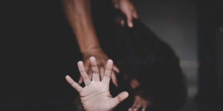 Viol sur mineures : une double peine, les mères aussi confrontées à l’horreur