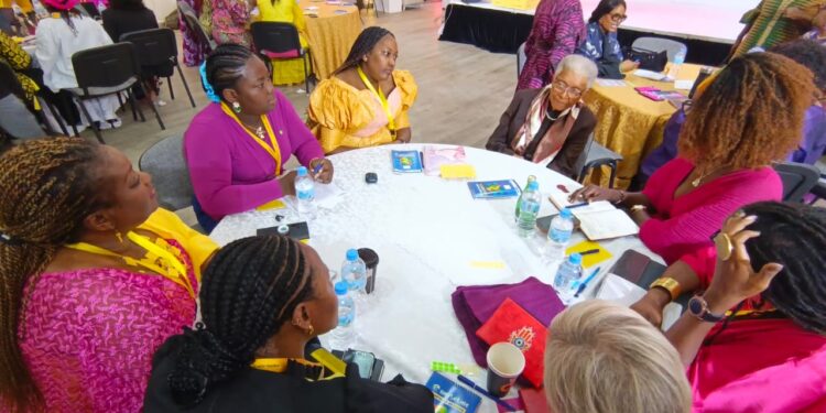 NALAFEM SUMMIT : Une jeune togolaise à la table des grandes