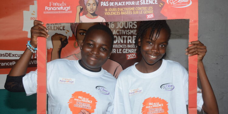 L&rsquo;association Ekina sensibilise des jeunes filles aux VBG et au harcèlement en ligne