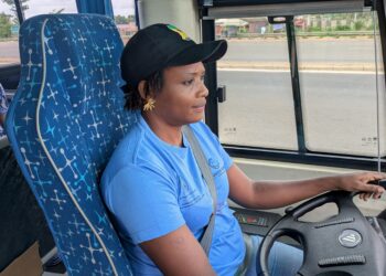 Togo : les femmes brisent les stéréotypes au volant des poids lourds