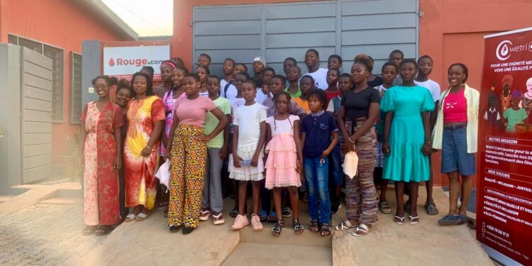 Wetricare ouvre le “coin rouge” et sensibilise les jeunes à la santé sexuelle et reproductive 