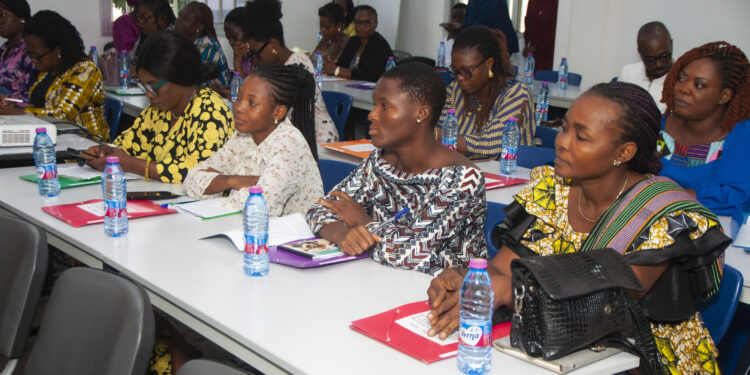 Vers un traitement médiatique plus sensible au genre : l’association Ekina et le webmagazine Ekinamag renforcent les capacités des journalistes sur les droits des femmes