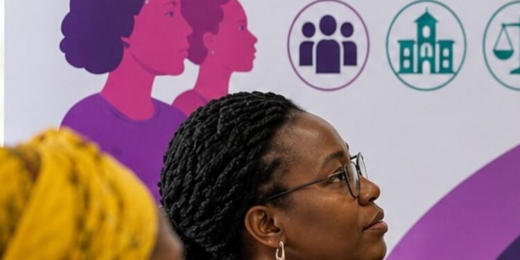 4/10 [DOSSIER] Gouvernance locale au Togo : pourquoi les femmes restent-elles aux portes du pouvoir ?